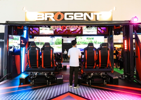 Brogent’s Futuristic Metaverse Simulator Cockpit Unveiled During Kaohsiung Vision Get Wild Award